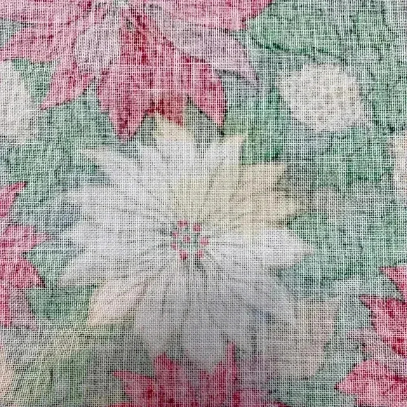 VTG Christmas Tablecloth Poinsettias Holiday Pinecone Red Green Gold 77in x 55in - Picture 4 of 5